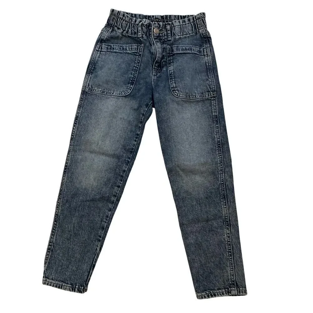 Gap Mom Jean sz 8 Medium Wash Jeans